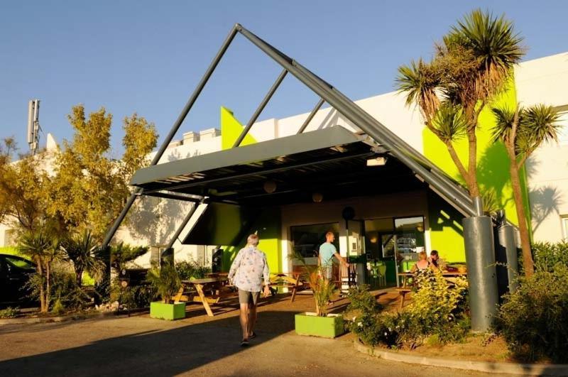 Lemon Hotel Le Coteau Eksteriør bilde